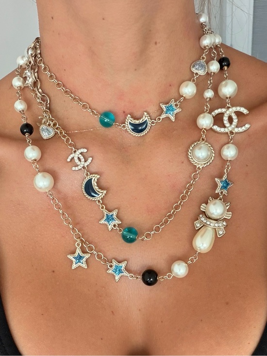 CHANEL Jewelry - 💙CHANEL Gold-Tone Multi-Strand Pearl Necklace with Blue Stars & Black Beads✨